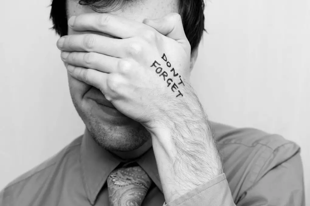16 Sure Signs of a Deep Thinker. Are You One? 11 deep thinking and forgetfulness
